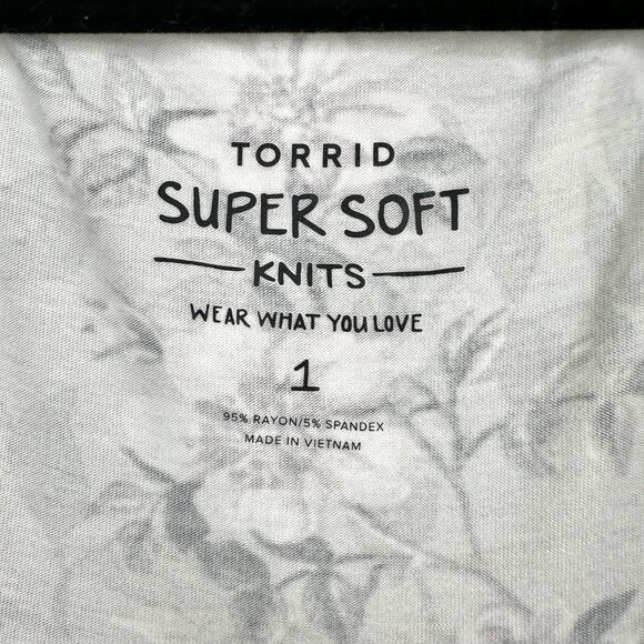 Torrid Super Soft Surplice Long Sleeve Stretch Victorian Floral Top - NEW - Picture 6 of 9
